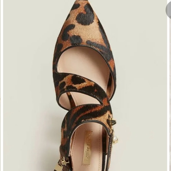 Brand new fur with pearls classy heel! Make an offer! - Picture 7 of 15